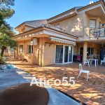 - Chalet en Urbanización Los Romeros